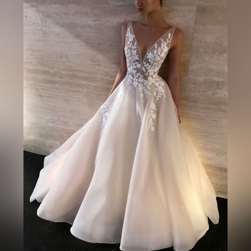 Enzoani Lennox Gown 2019